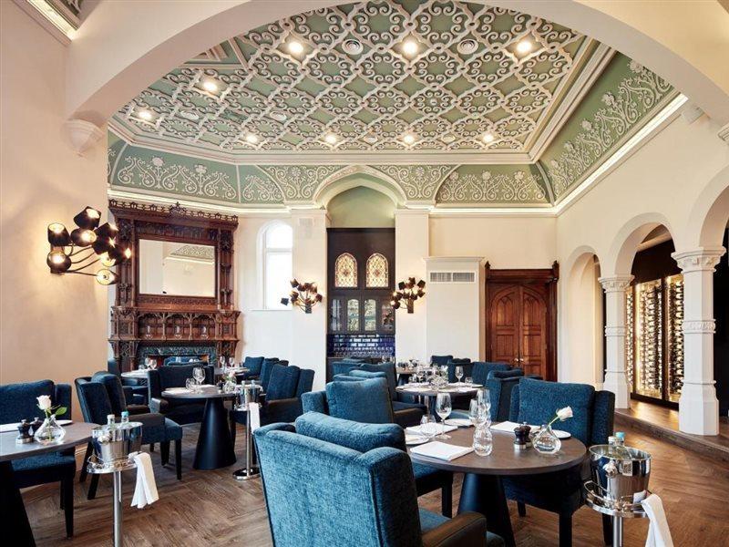 Oddfellows On The Park Cheadle  Exterior photo The restaurant