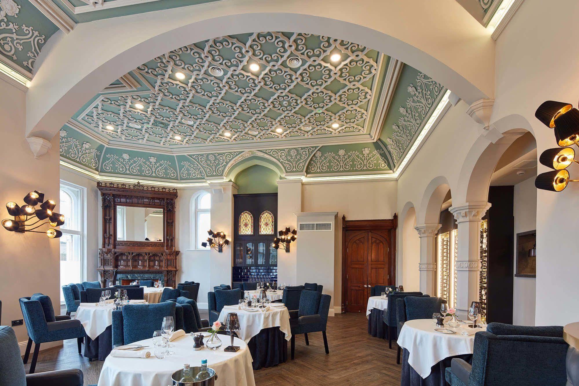 Oddfellows On The Park Cheadle  Exterior photo The interior of the restaurant